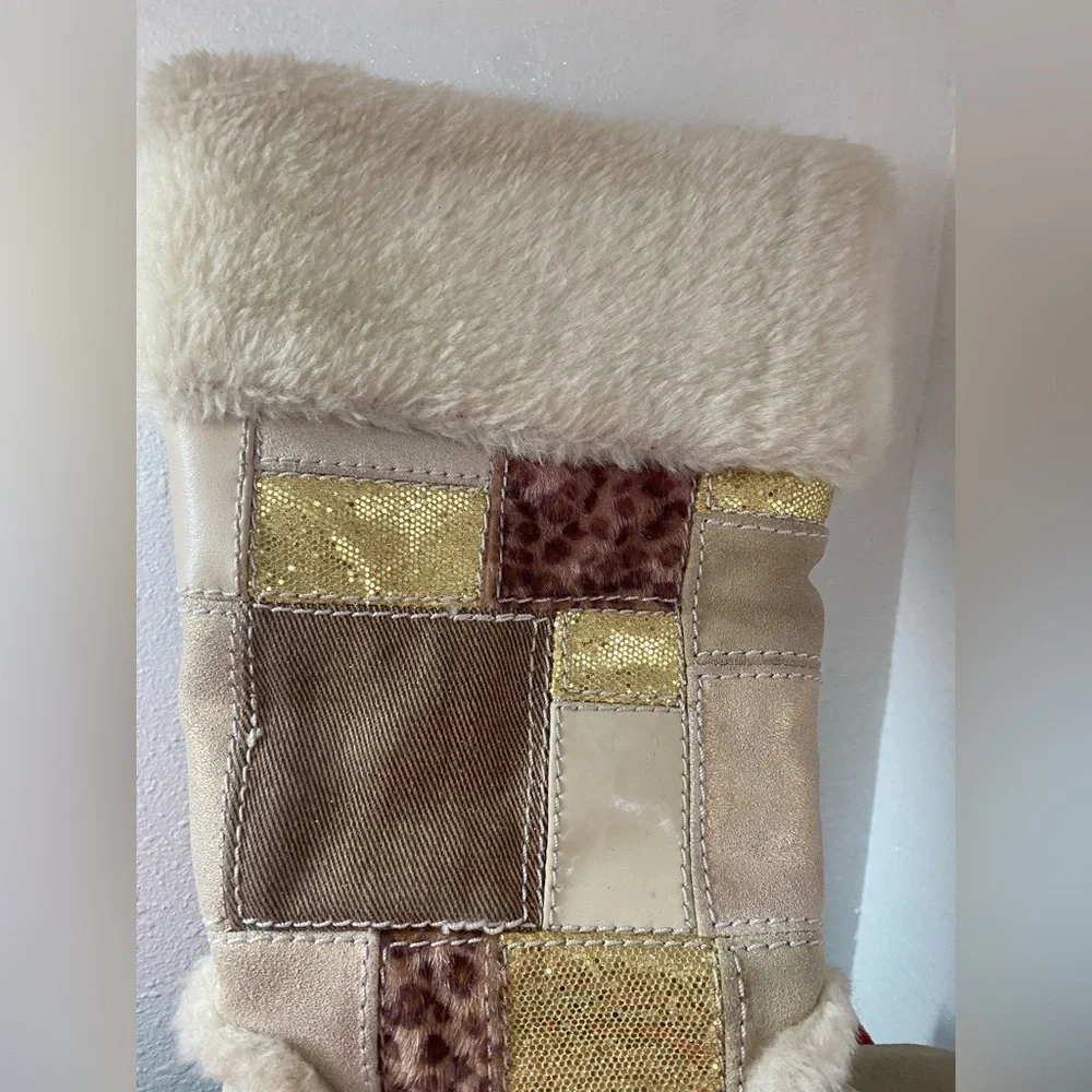 WOMENS CLASSIC GUESS PATCHWORK FUR LINED BOOTS